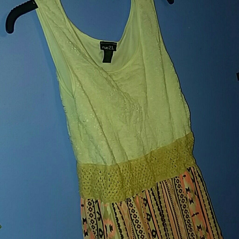 Dress - Picture 3 of 3